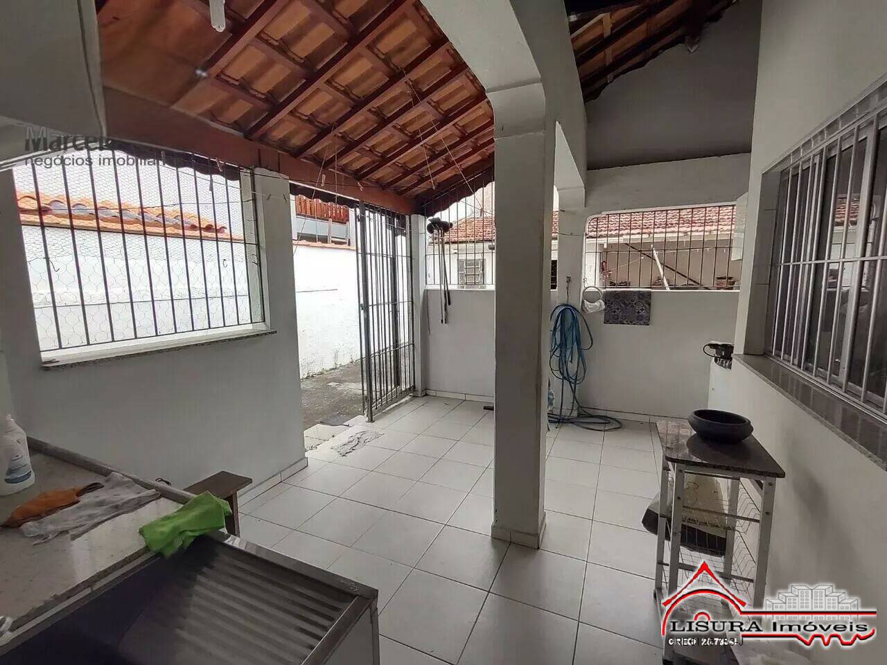 Casa à venda com 3 quartos, 183m² - Foto 14