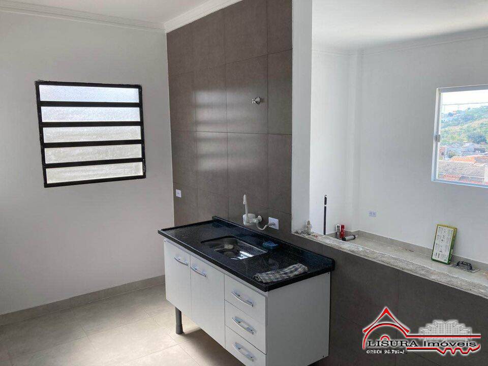 Casa à venda com 2 quartos, 60m² - Foto 3