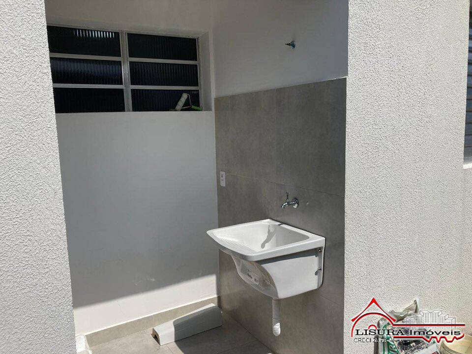 Casa à venda com 2 quartos, 60m² - Foto 8