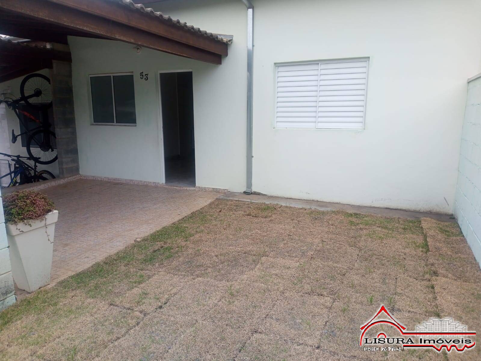 Casa de Condomínio para alugar com 2 quartos, 65m² - Foto 2