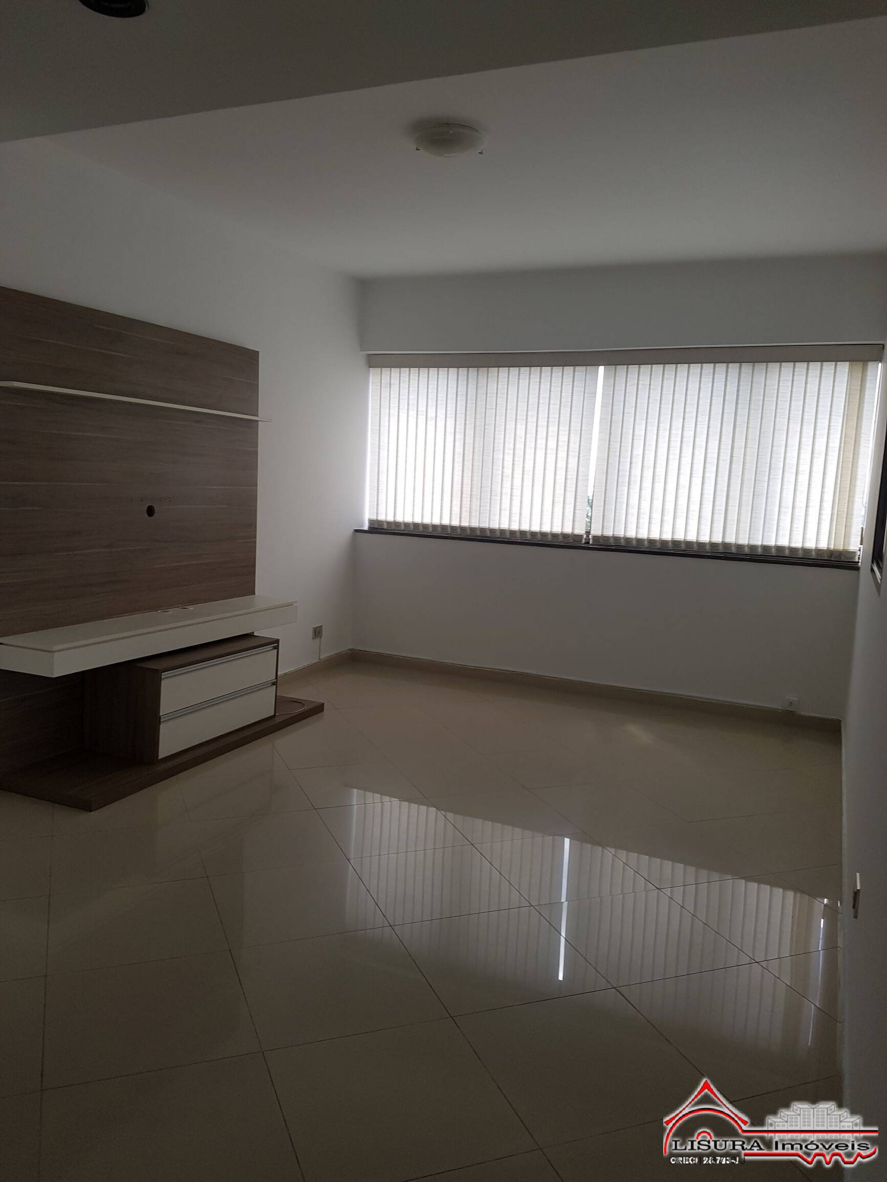 Apartamento para alugar com 3 quartos, 178m² - Foto 2