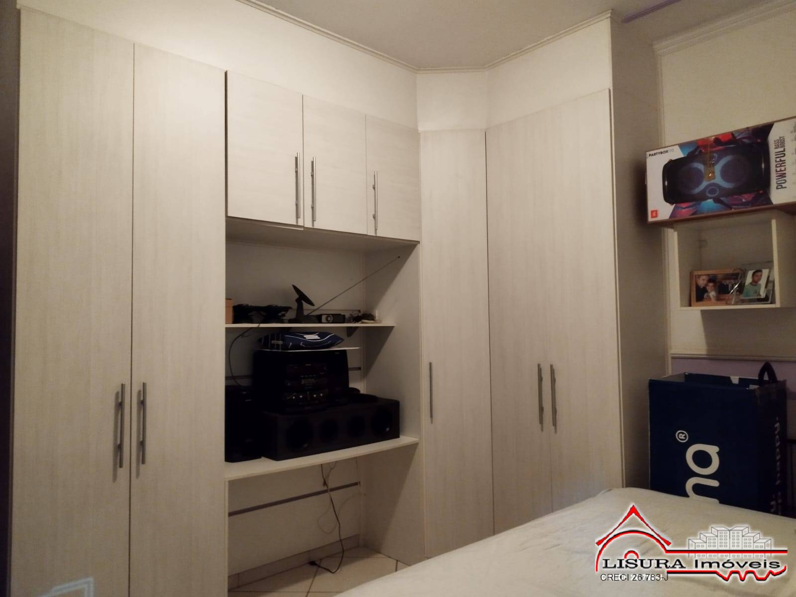 Casa à venda com 3 quartos, 240m² - Foto 22