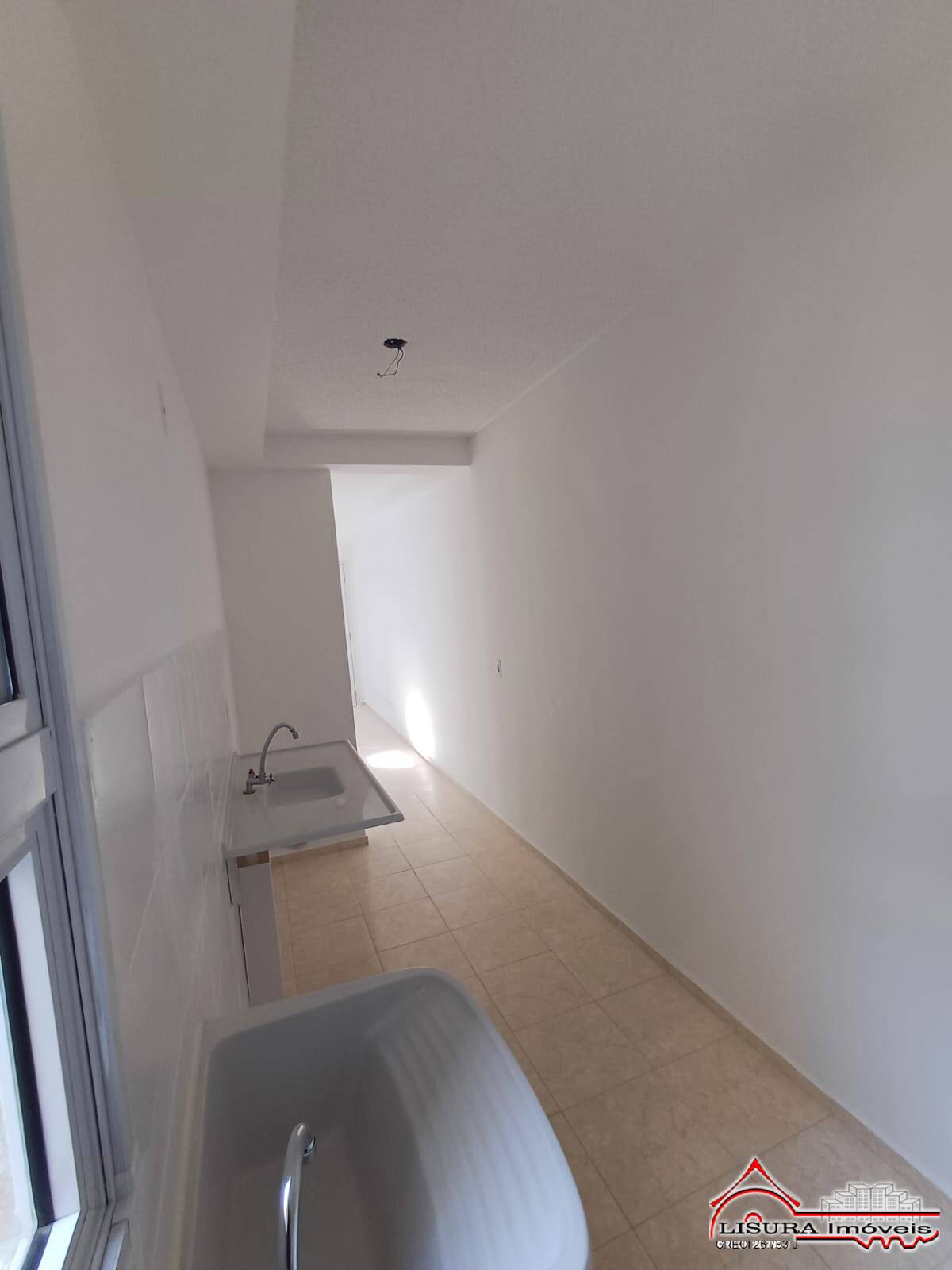 Apartamento à venda com 2 quartos, 44m² - Foto 3