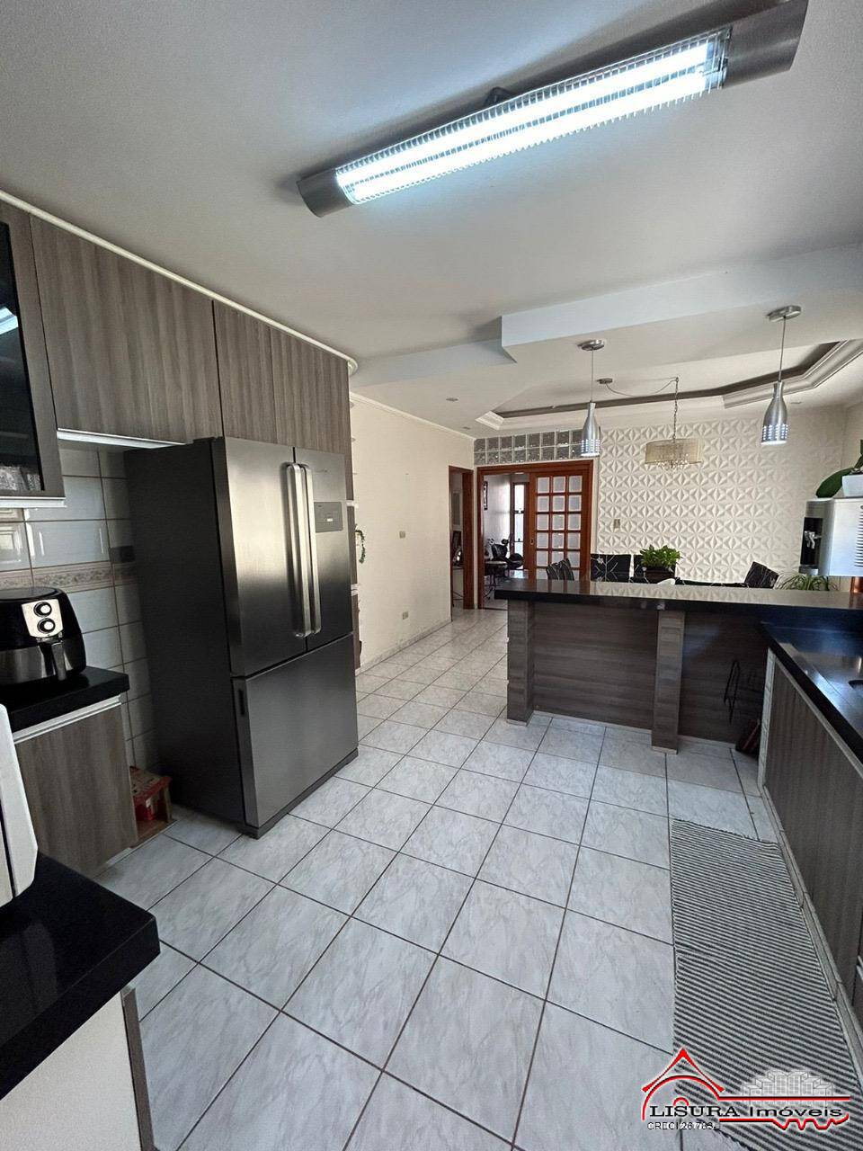 Casa à venda com 4 quartos, 220m² - Foto 18