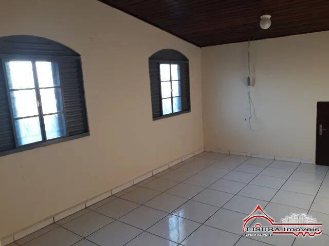 Casa à venda com 2 quartos, 120m² - Foto 2