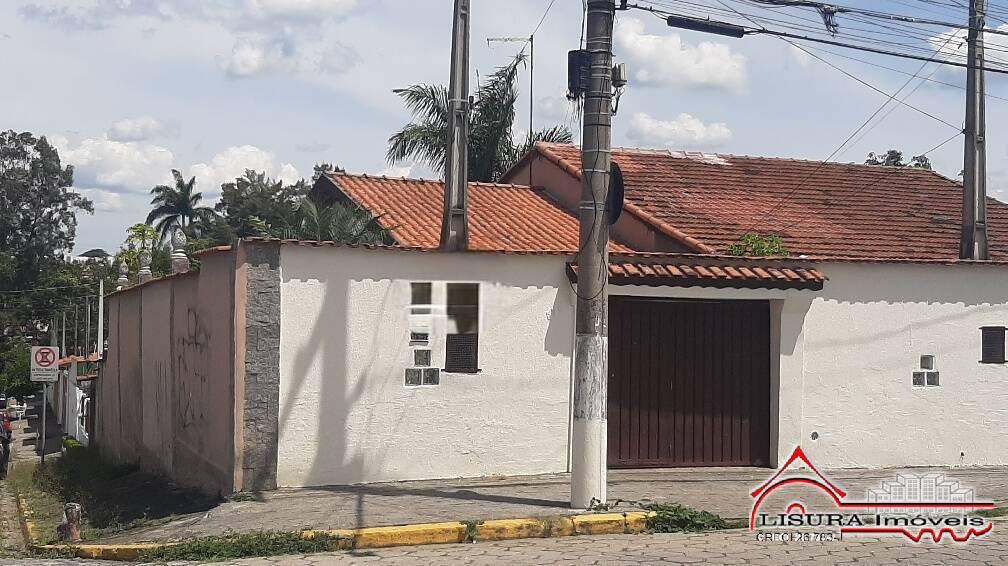 Casa à venda com 2 quartos, 80m² - Foto 1