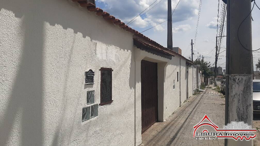 Casa à venda com 2 quartos, 80m² - Foto 2