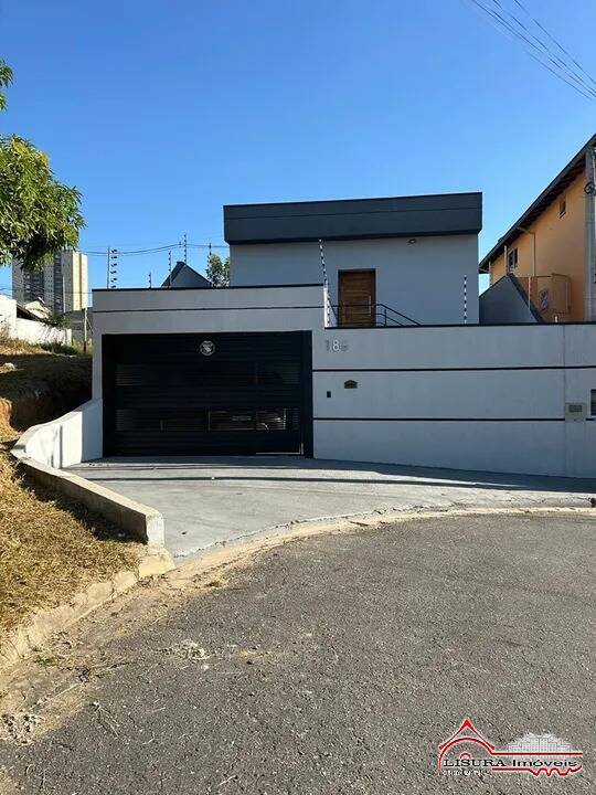 Casa à venda com 2 quartos, 250m² - Foto 1