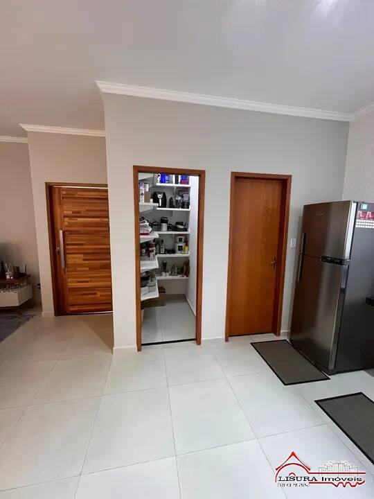 Casa à venda com 2 quartos, 250m² - Foto 8