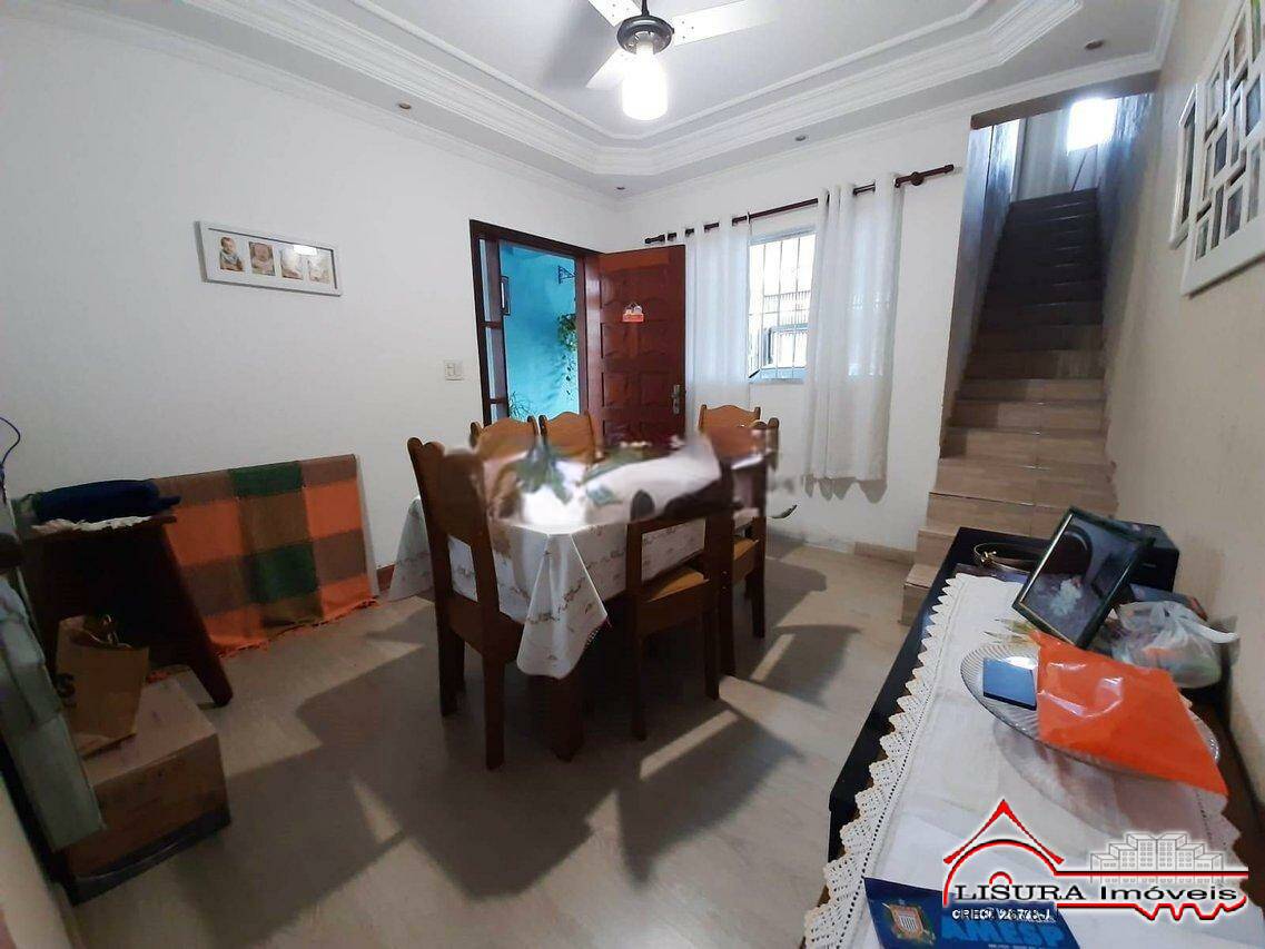 Casa à venda com 3 quartos, 110m² - Foto 1