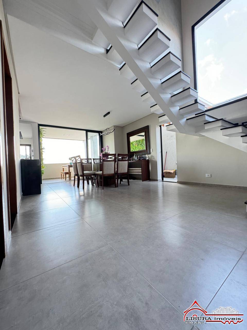 Casa à venda com 4 quartos, 250m² - Foto 9