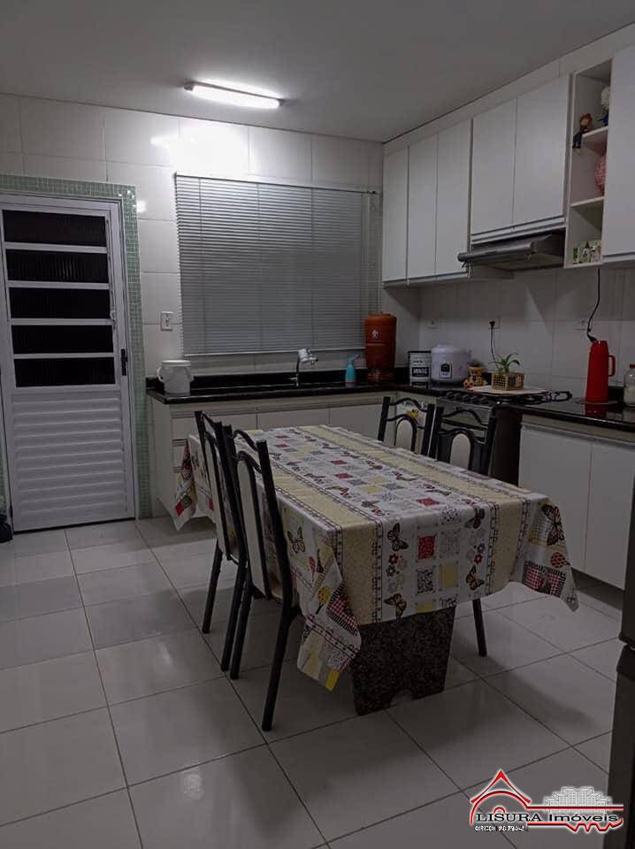 Casa à venda com 3 quartos, 110m² - Foto 8