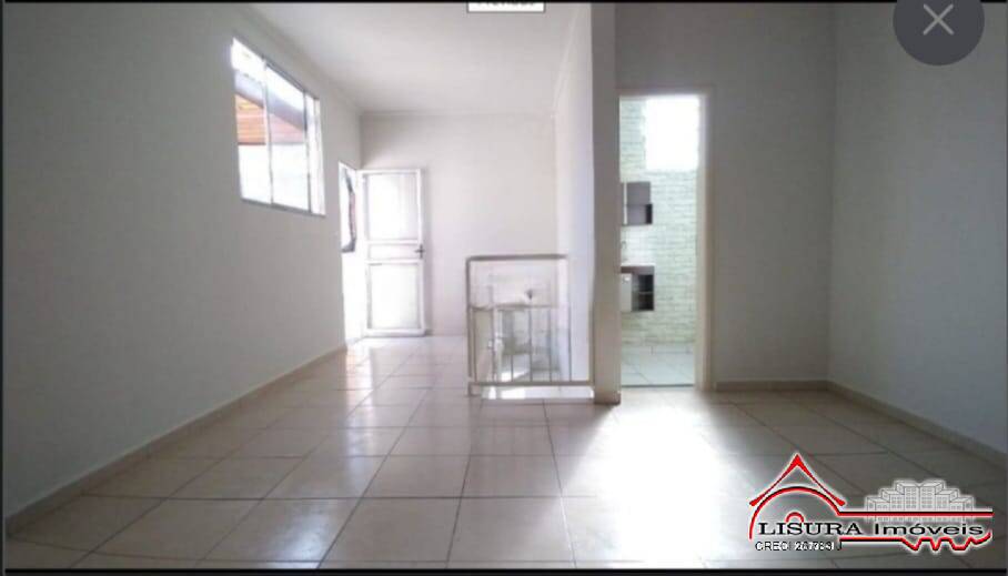 Apartamento à venda com 3 quartos, 130m² - Foto 1