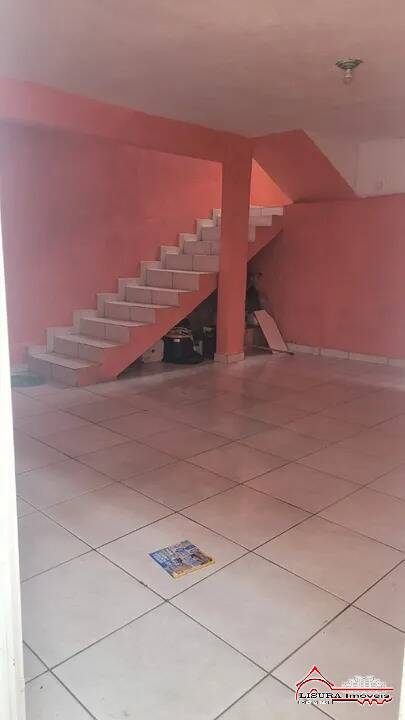 Casa para alugar com 2 quartos, 100m² - Foto 2