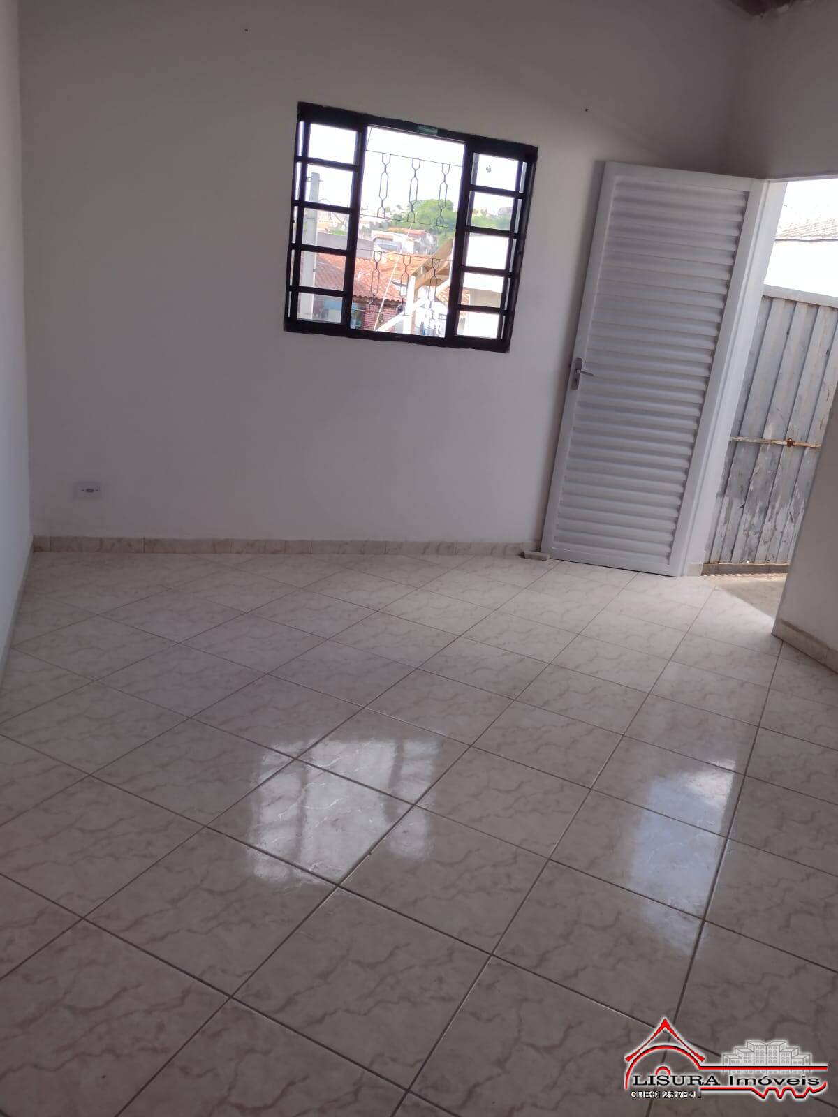 Casa à venda com 3 quartos, 197m² - Foto 3