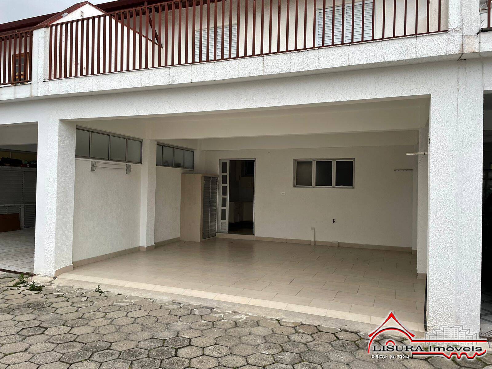 Casa de Condomínio para alugar com 3 quartos, 141m² - Foto 1