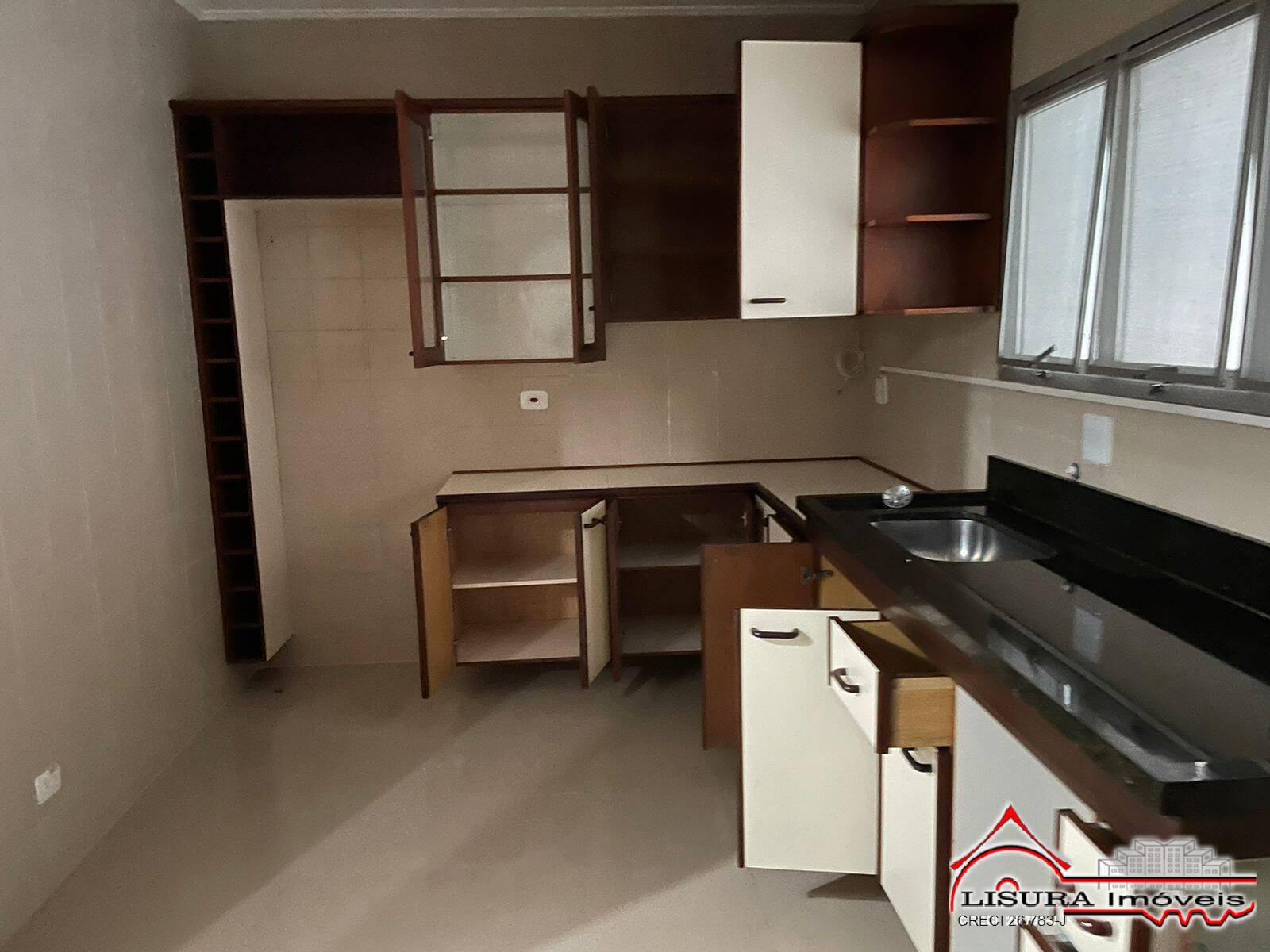 Casa de Condomínio para alugar com 3 quartos, 141m² - Foto 5