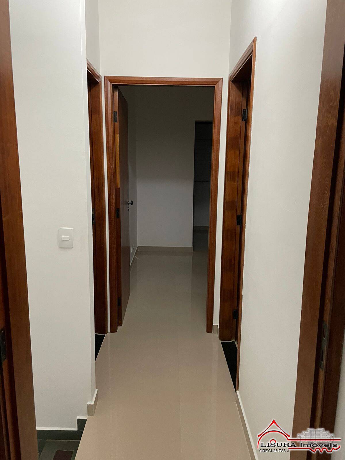 Casa de Condomínio para alugar com 3 quartos, 141m² - Foto 8