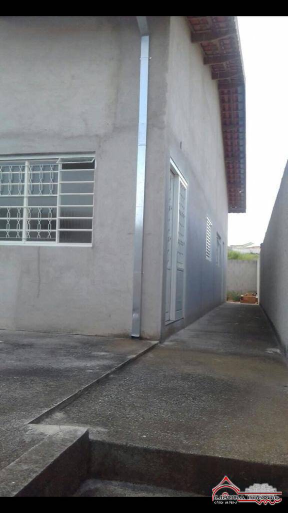 Casa à venda com 3 quartos, 98m² - Foto 1