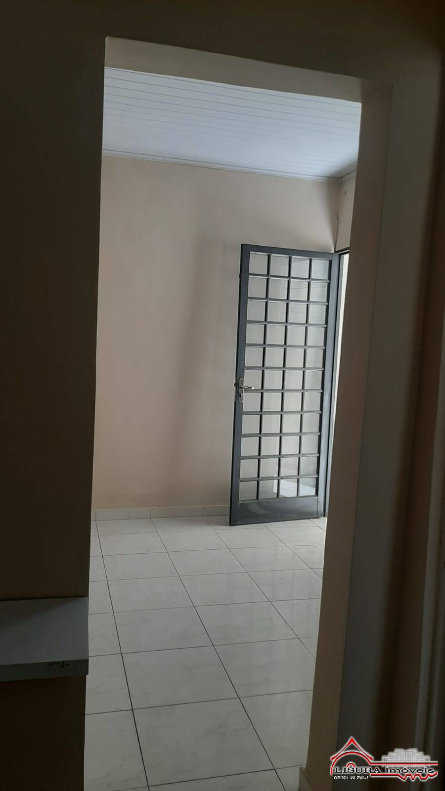 Casa para alugar com 1 quarto, 1m² - Foto 2