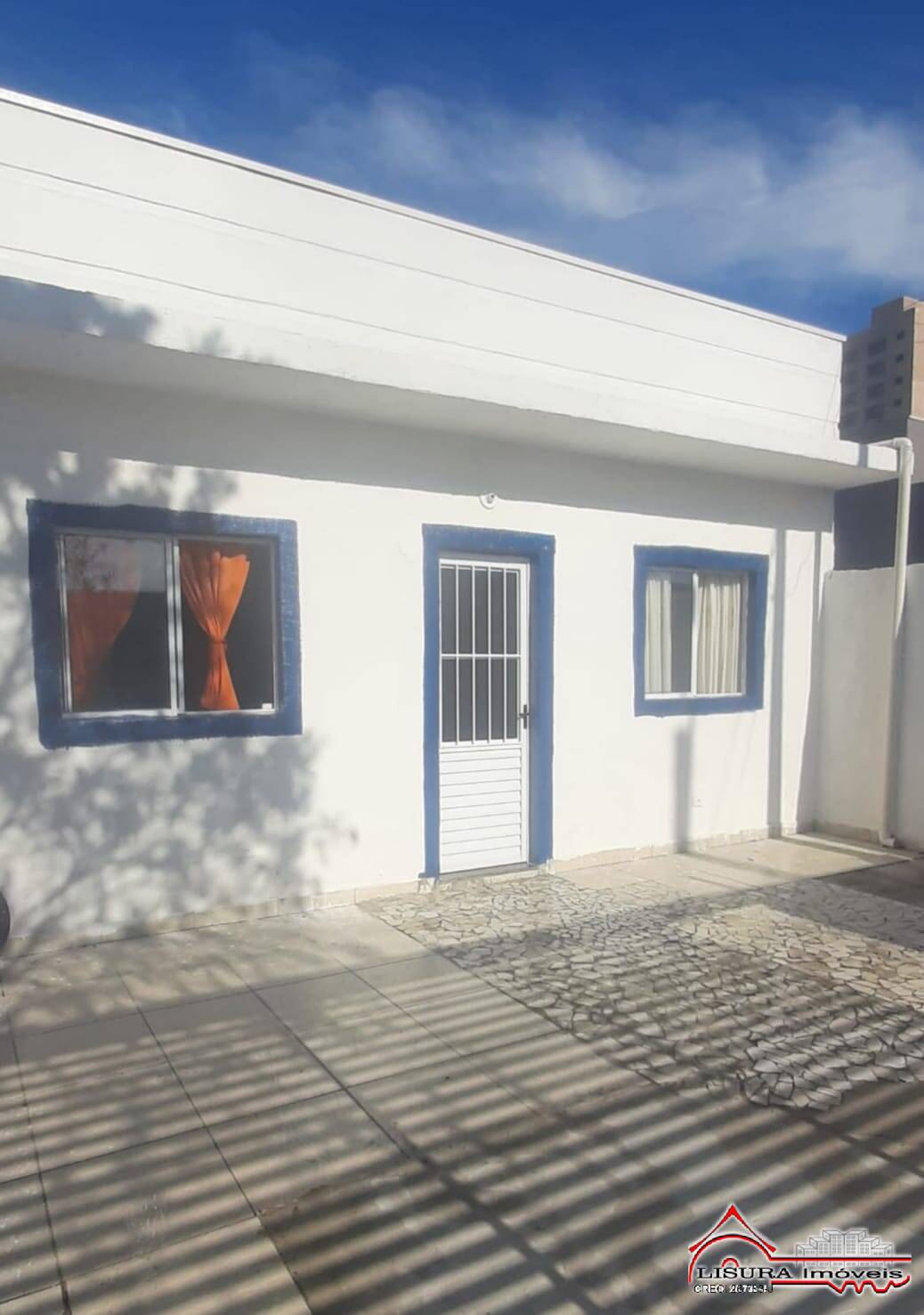 Casa à venda com 3 quartos, 90m² - Foto 1