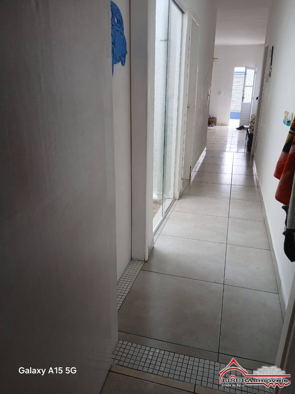 Casa à venda com 3 quartos, 90m² - Foto 2