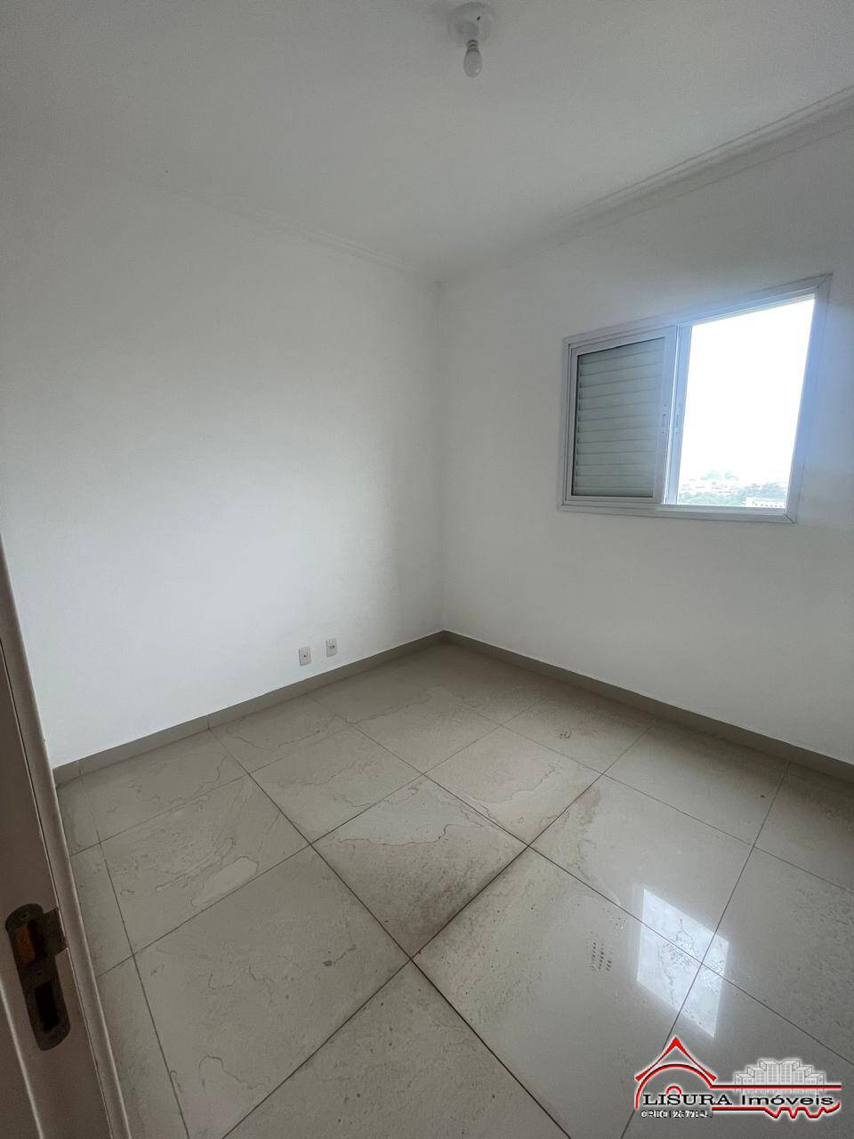 Apartamento para alugar com 2 quartos, 64m² - Foto 17