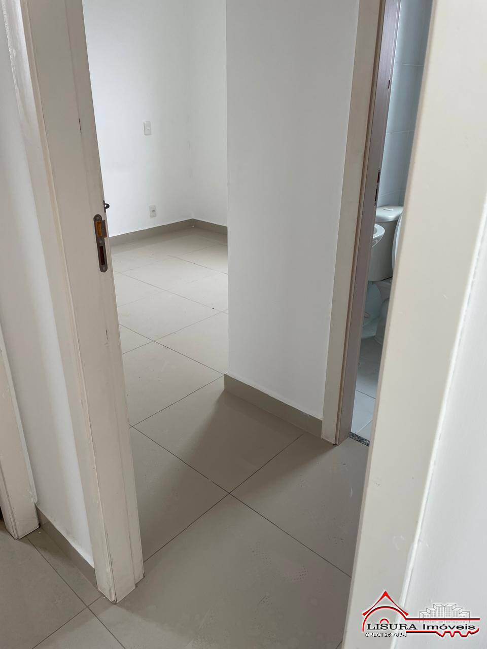 Apartamento para alugar com 2 quartos, 64m² - Foto 13