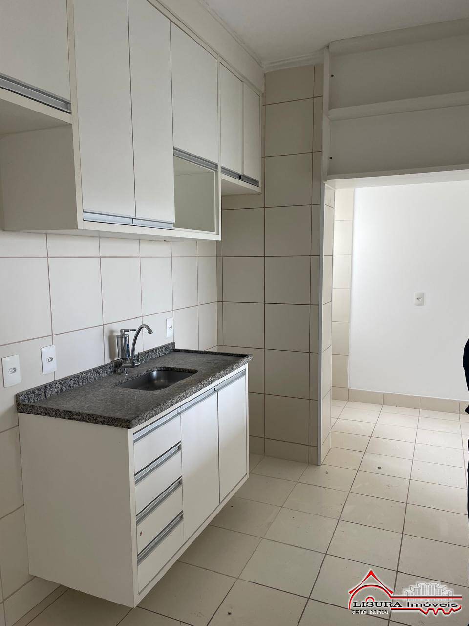 Apartamento para alugar com 2 quartos, 64m² - Foto 11