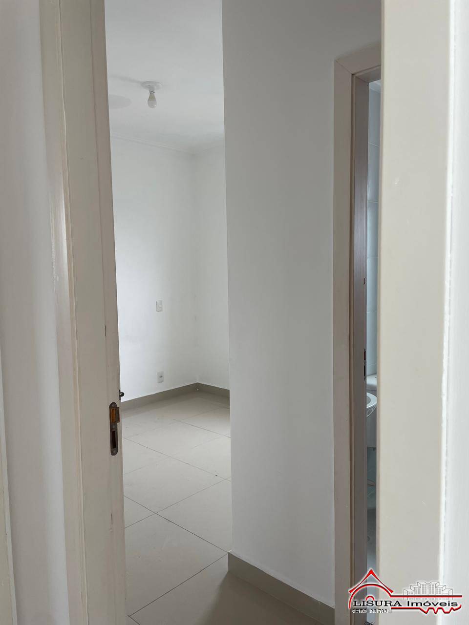 Apartamento para alugar com 2 quartos, 64m² - Foto 14