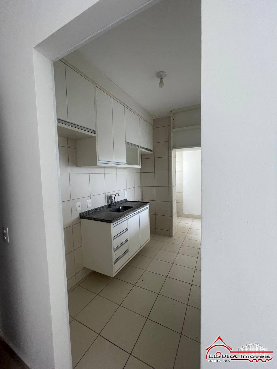 Apartamento para alugar com 2 quartos, 64m² - Foto 12