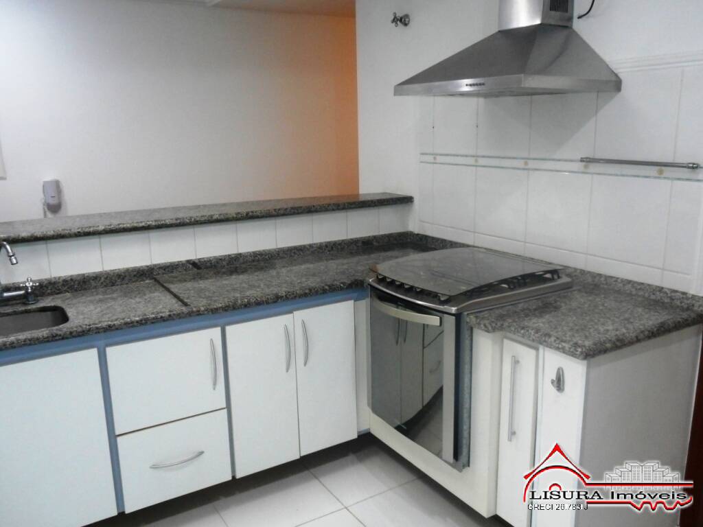 Apartamento à venda com 3 quartos, 154m² - Foto 4