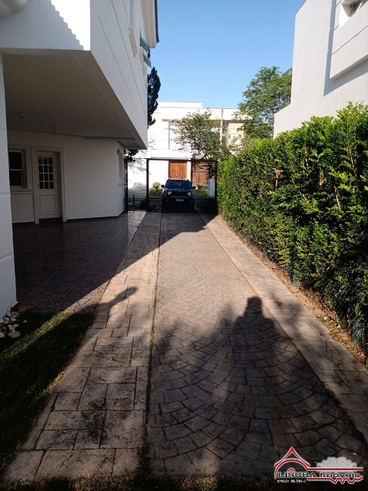 Casa de Condomínio para alugar com 5 quartos, 400m² - Foto 29