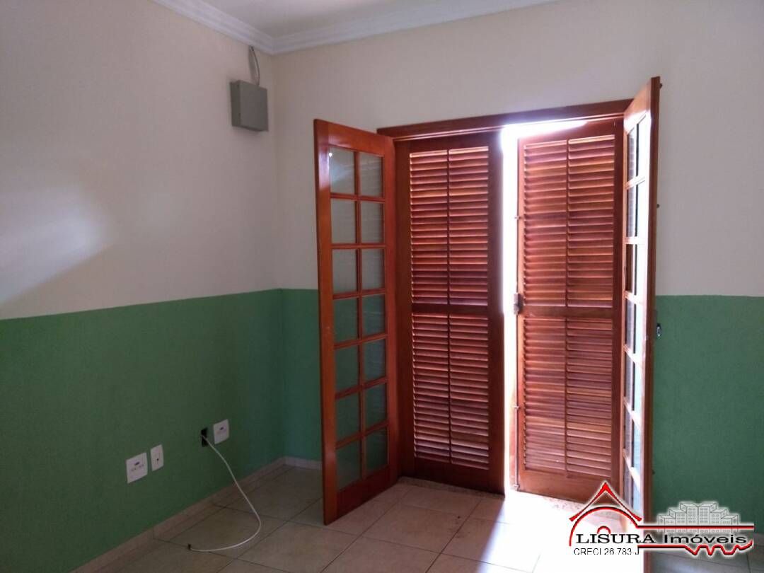 Casa à venda com 4 quartos, 200m² - Foto 14