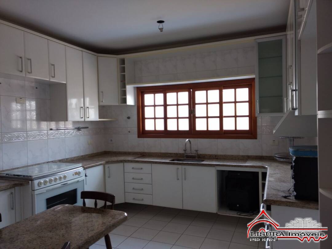 Casa à venda com 4 quartos, 200m² - Foto 15