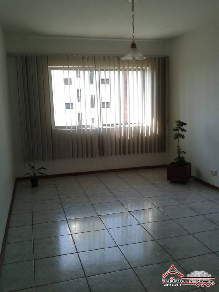 Apartamento à venda com 3 quartos, 1m² - Foto 2