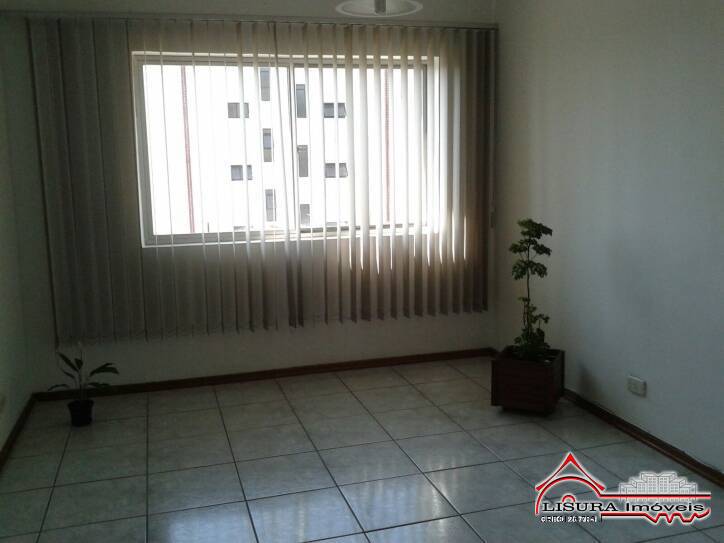 Apartamento à venda com 3 quartos, 1m² - Foto 1