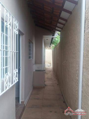 Casa à venda com 3 quartos, 140m² - Foto 11