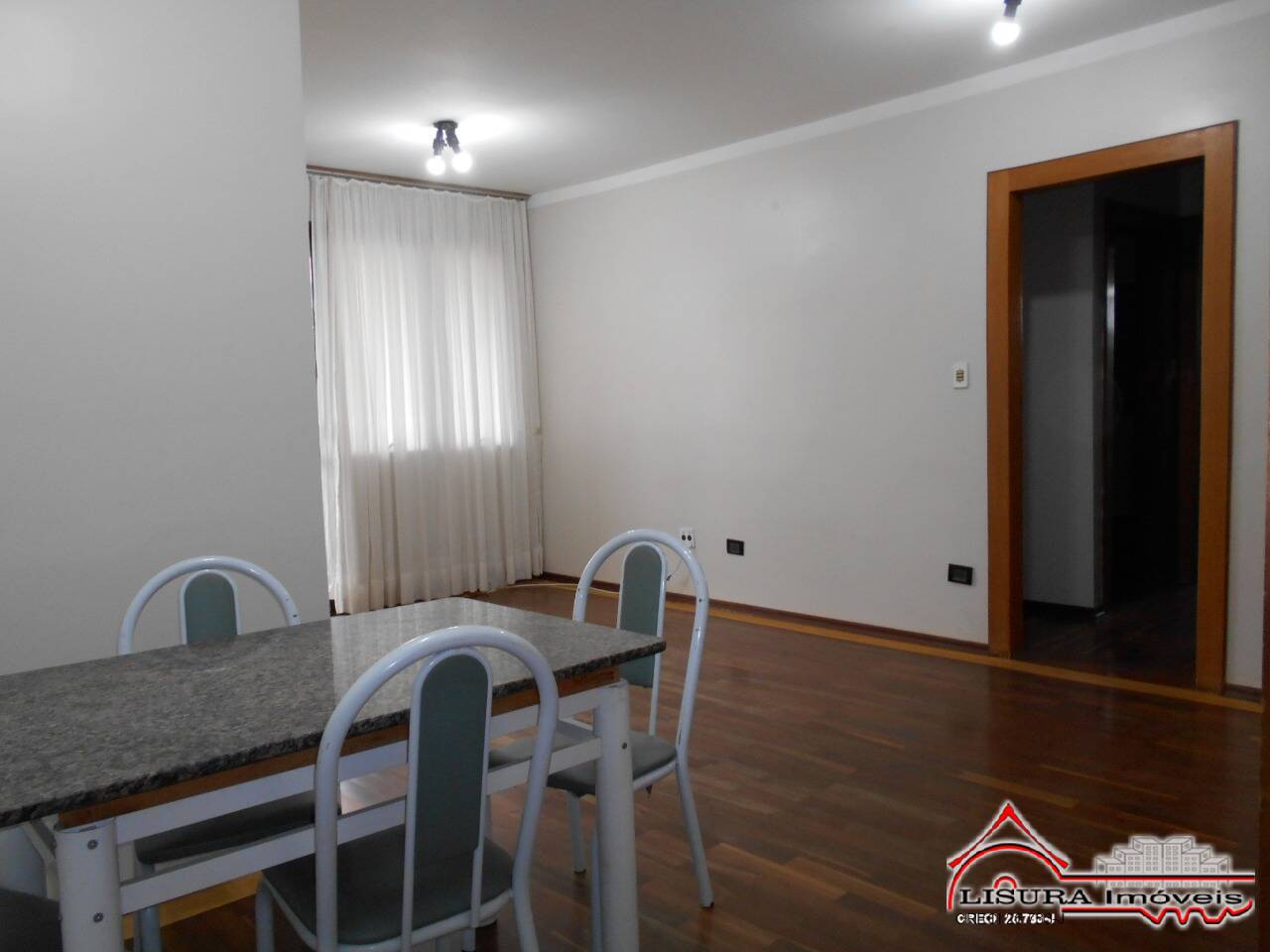 Apartamento à venda com 3 quartos, 96m² - Foto 4