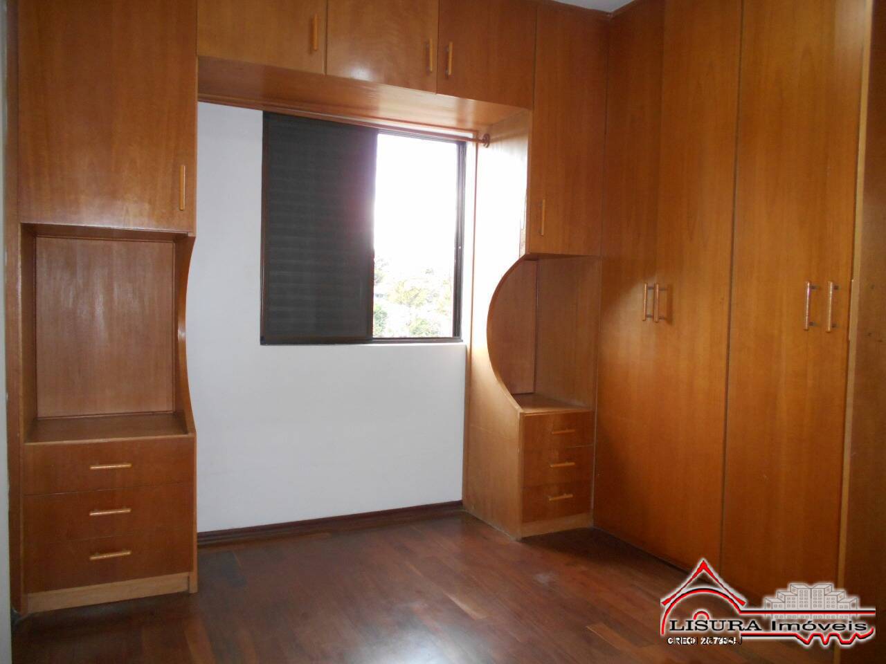 Apartamento à venda com 3 quartos, 96m² - Foto 9