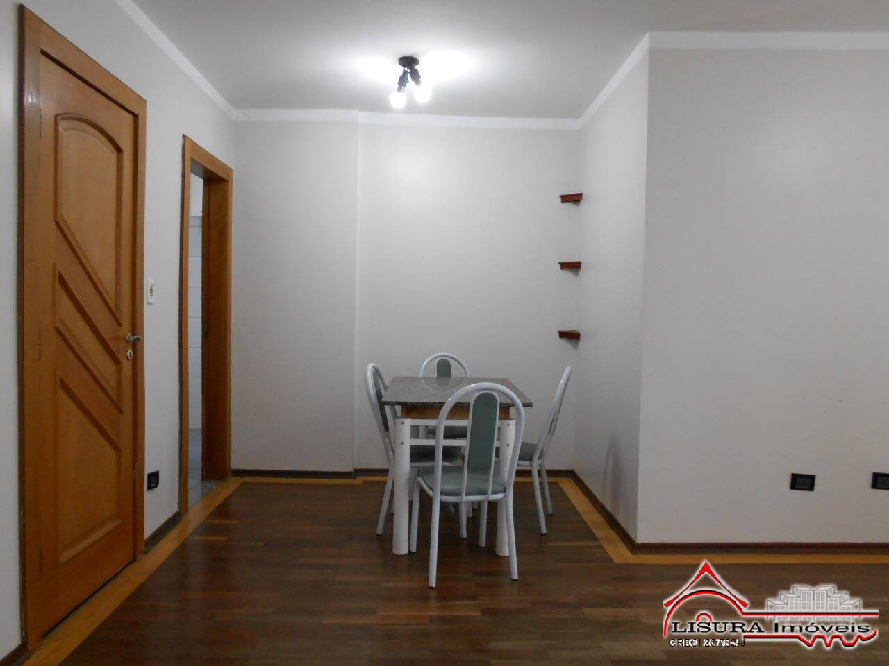 Apartamento à venda com 3 quartos, 96m² - Foto 2