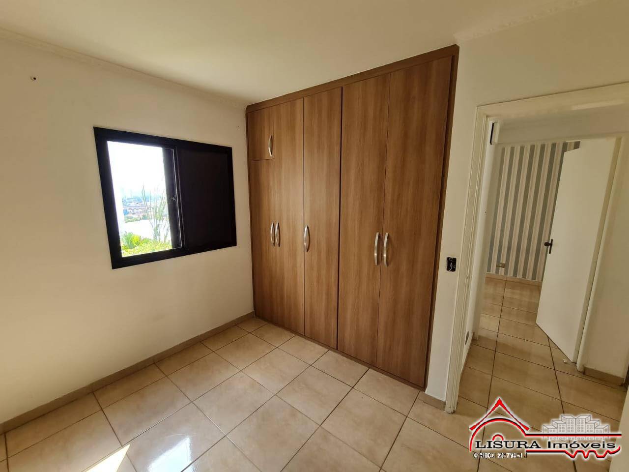 Apartamento à venda com 2 quartos, 61m² - Foto 4