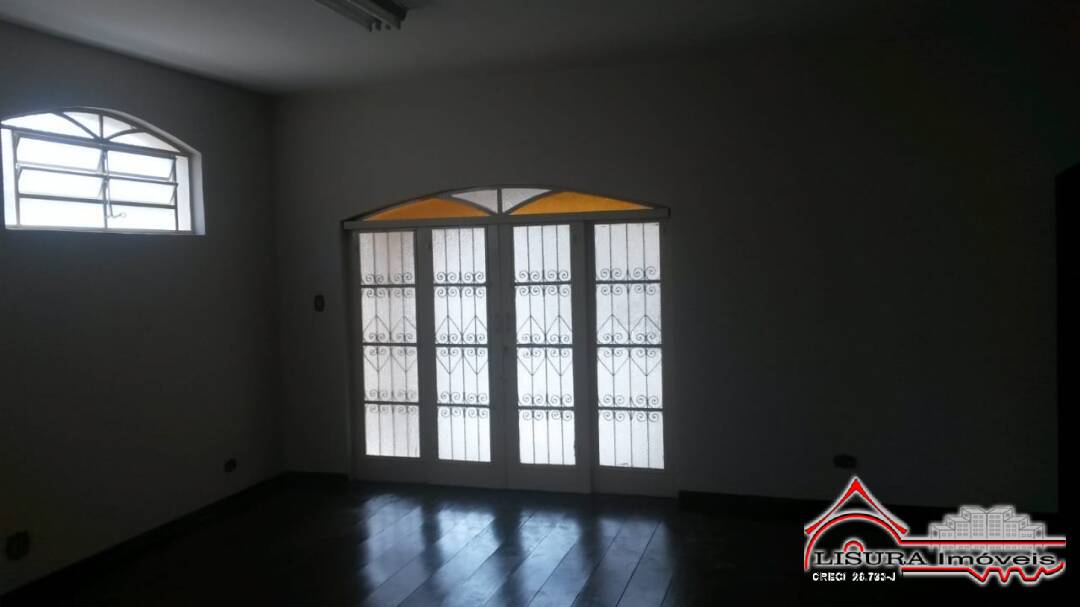 Casa para alugar com 3 quartos, 1m² - Foto 2