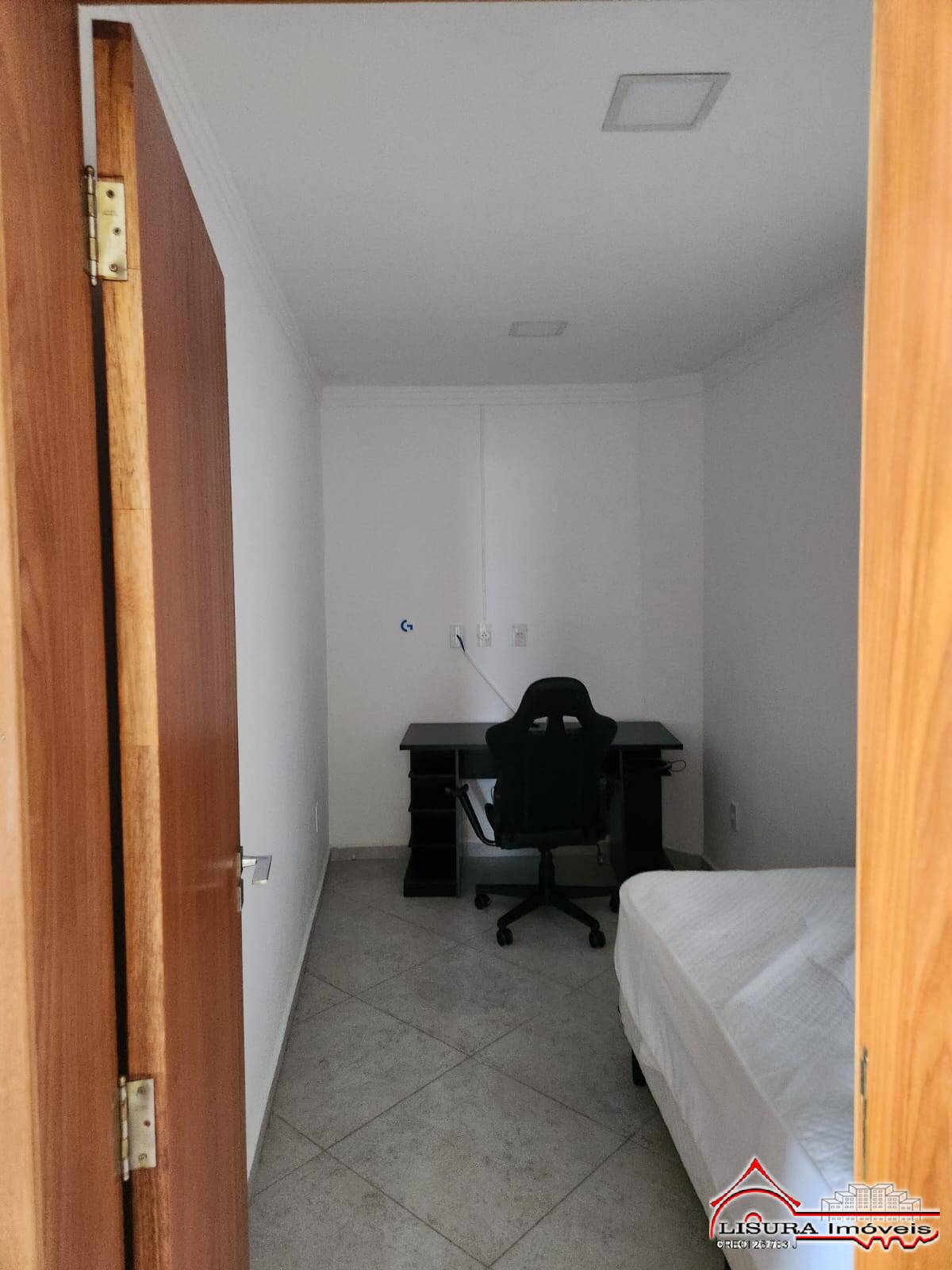 Casa para alugar com 5 quartos, 600m² - Foto 12