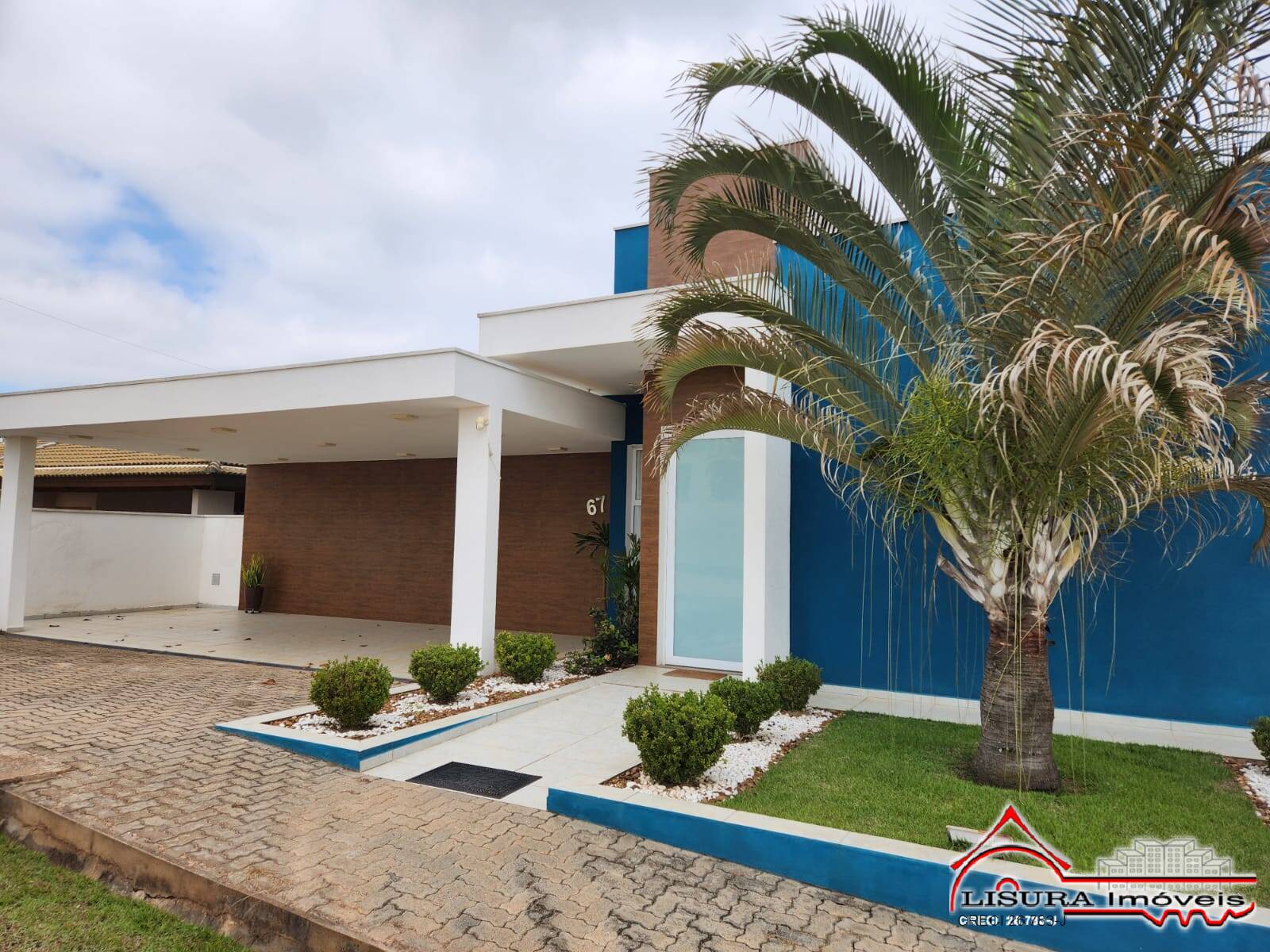 Casa para alugar com 5 quartos, 600m² - Foto 1