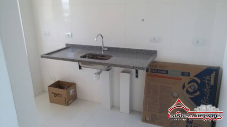 Apartamento à venda com 2 quartos, 64m² - Foto 7