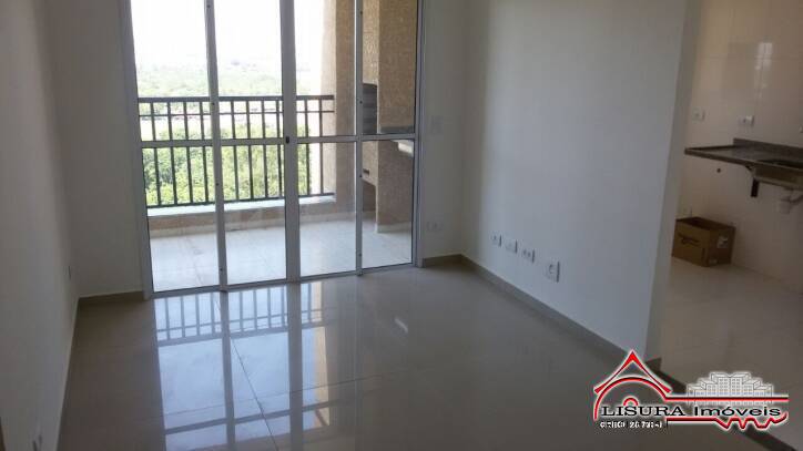 Apartamento à venda com 2 quartos, 64m² - Foto 2