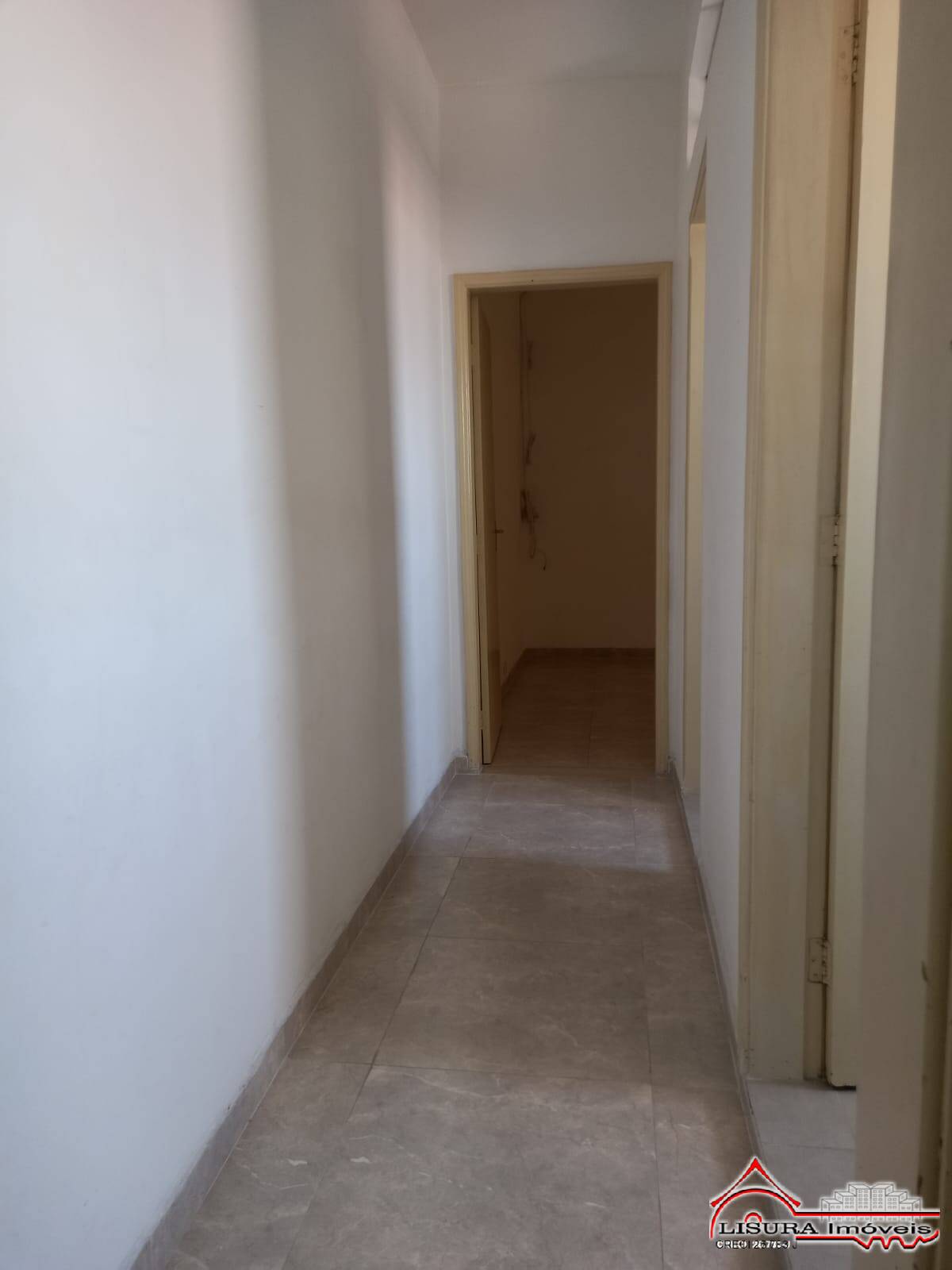 Casa para alugar com 3 quartos, 198m² - Foto 35