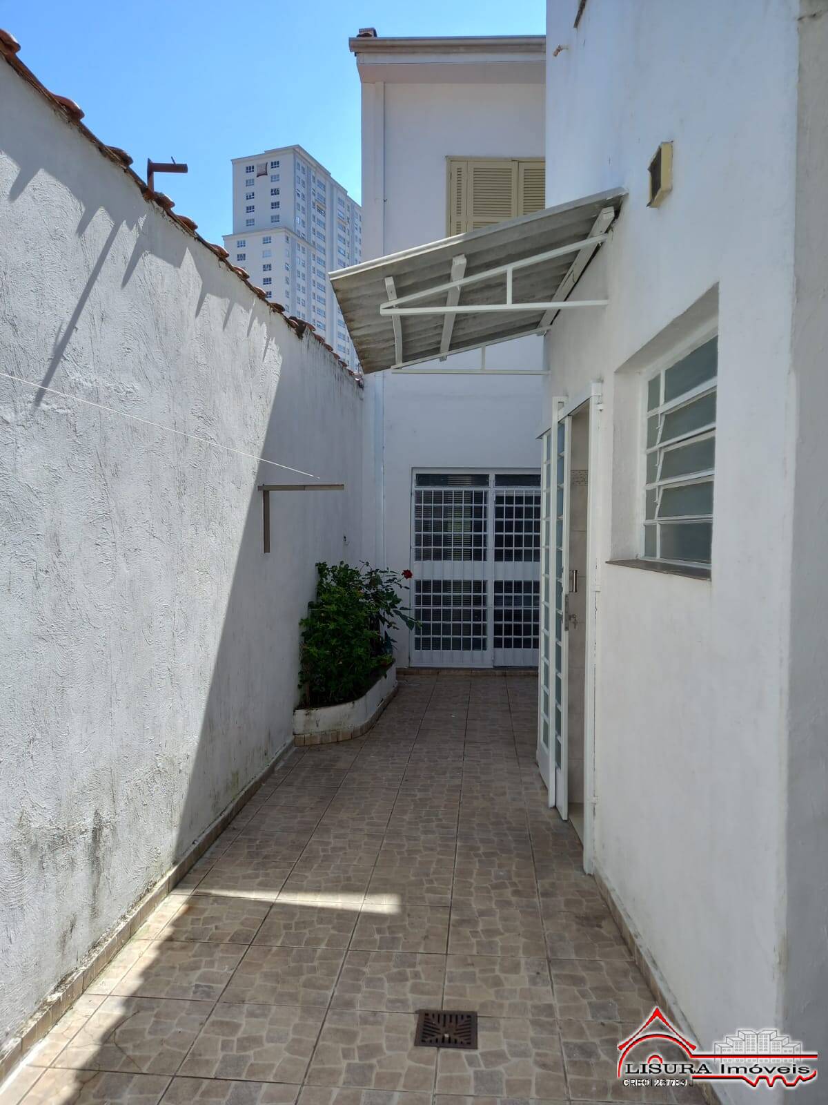 Casa para alugar com 3 quartos, 198m² - Foto 47