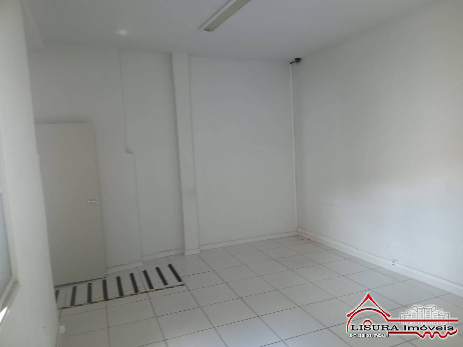 Casa para alugar com 3 quartos, 200m² - Foto 9